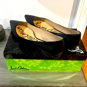 Sam Edelman black leather flats
